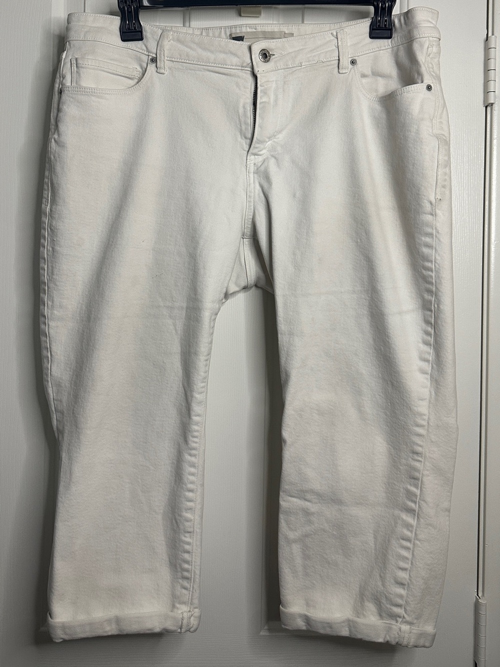 Levi's White Women's Capris